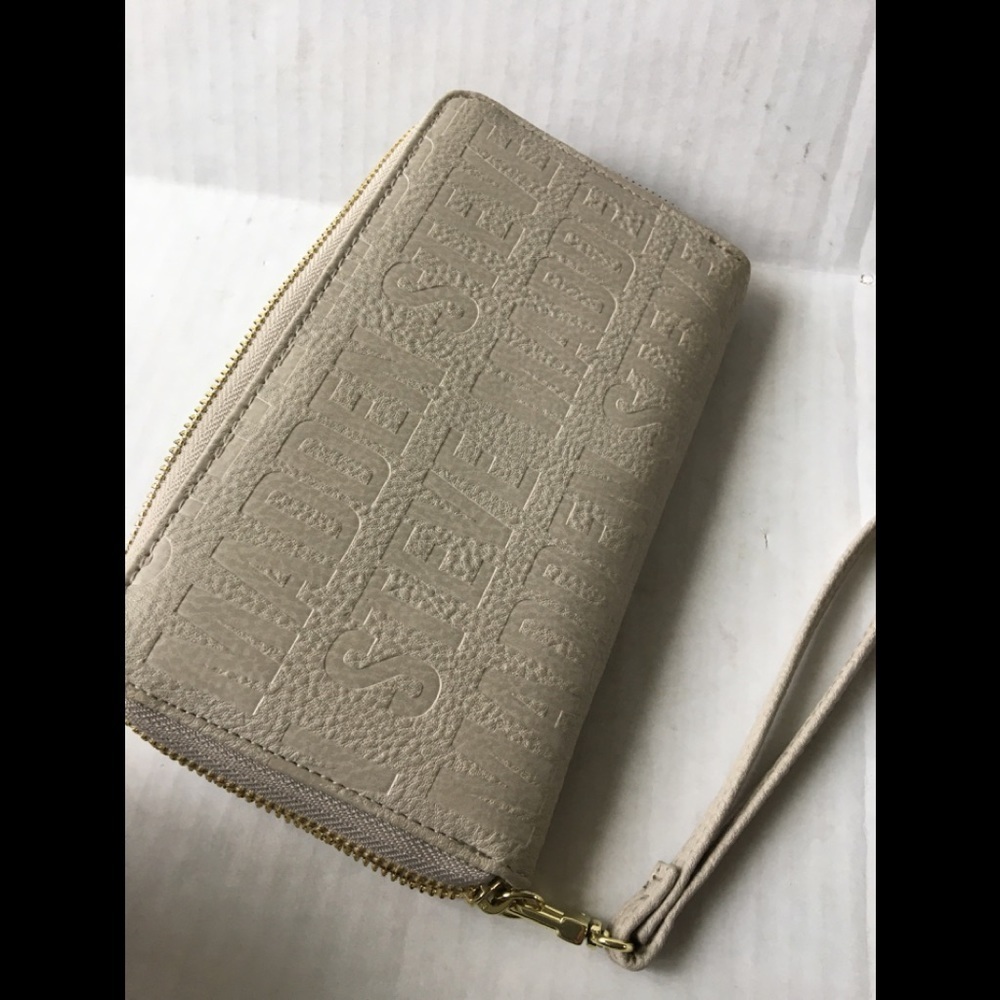 New Steve Madden Embossed Wristlet Wallet/Organizer - Picture 7 of 12